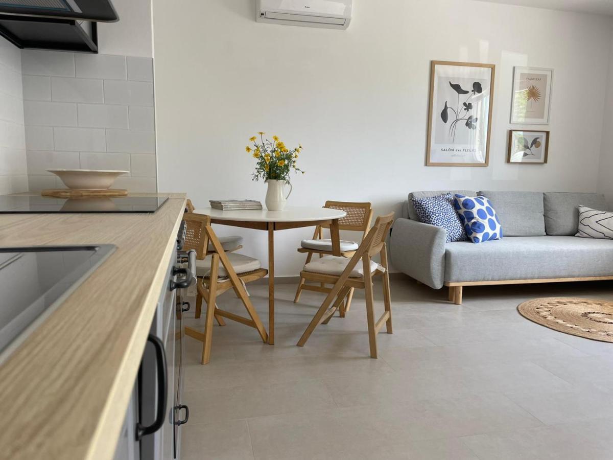 Apartment Sur La Plage Podstrana Exterior photo