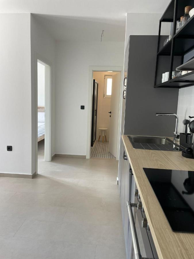 Apartment Sur La Plage Podstrana Exterior photo