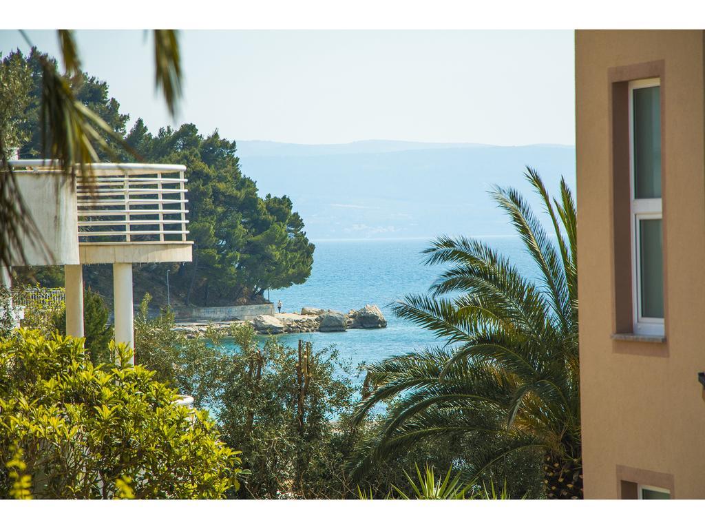 Apartment Sur La Plage Podstrana Exterior photo